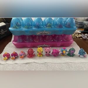 Hatchimals CollEGGtibles Blue & Pink Egg Carton Playset with Mini Figures
